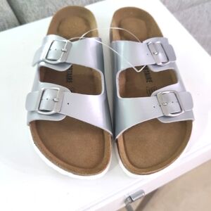 Cushionaire‎ Lane Cork Footbed Woman  Sandal Slide  On Silver SIZE 8 1/2m And 9M